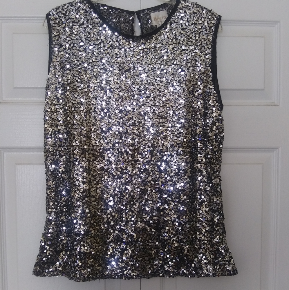Ream Bridals Women's Silver Metallic Sequined Sleeveless Top Shell Scoop Neck M